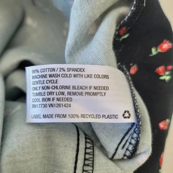 Wild Fable Black Floral Prrint Denim Jeans  Size 6 Skirt Mini Front Slit - Picture 5 of 8